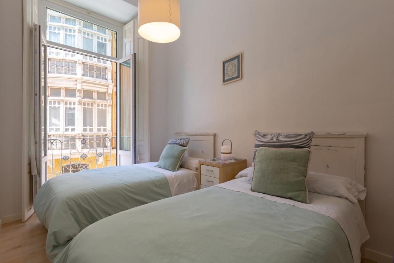 Luminoso Apartamento De Dos Habitaciones Con Vistas A Las Catedral Malaga Luaran gambar